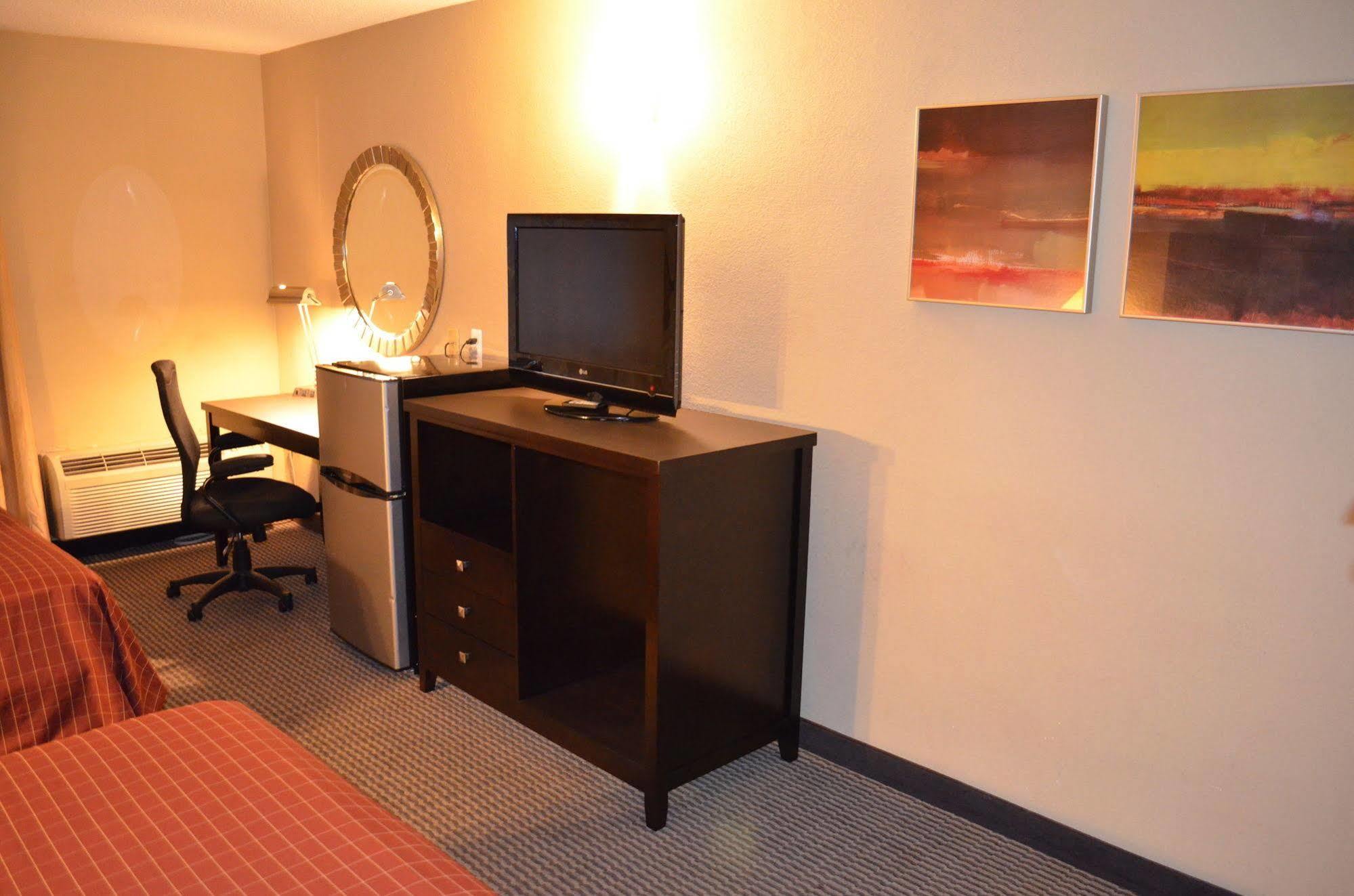 Comfort Inn Downtown Detroit Exterior photo